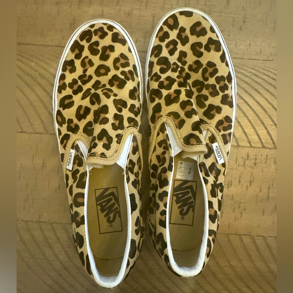 Vans Women Size 8 Slip Ons. EUC